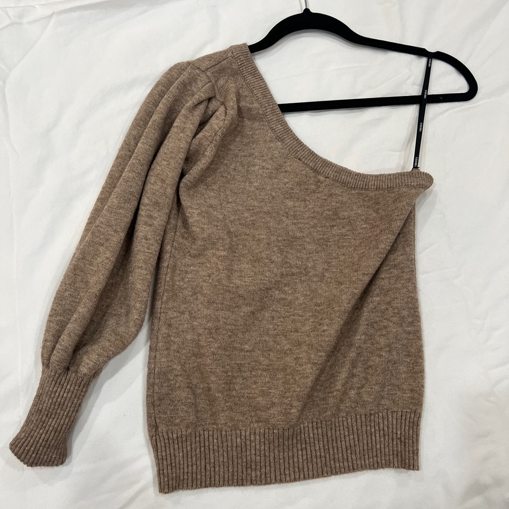 One shoulder sweater top